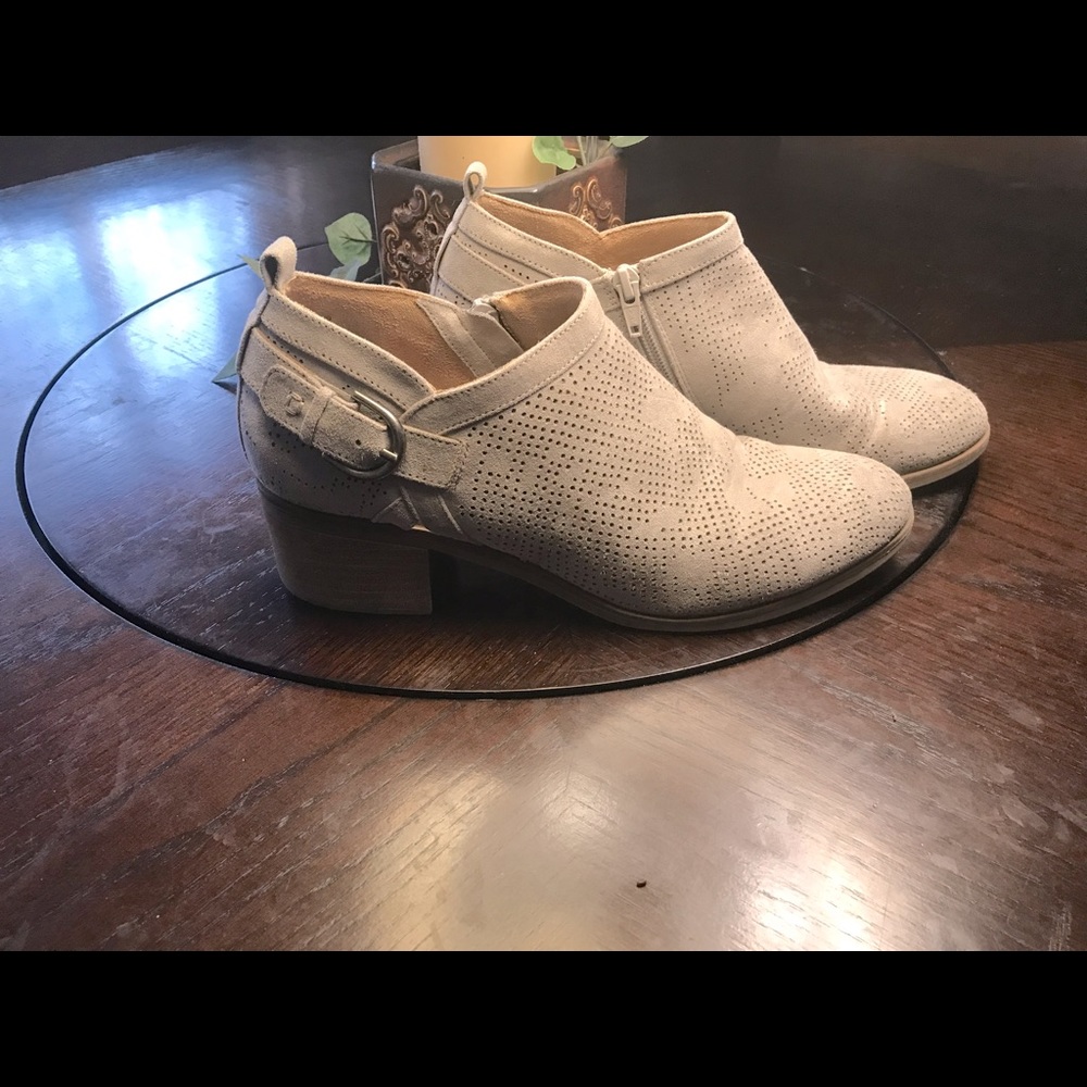 Sonoma Ankle Bootie size 8.5